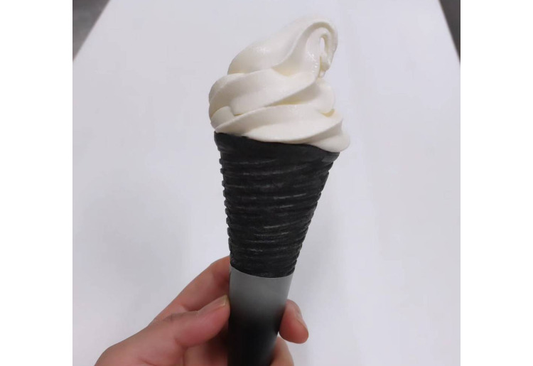 ソフトクリーム コーン